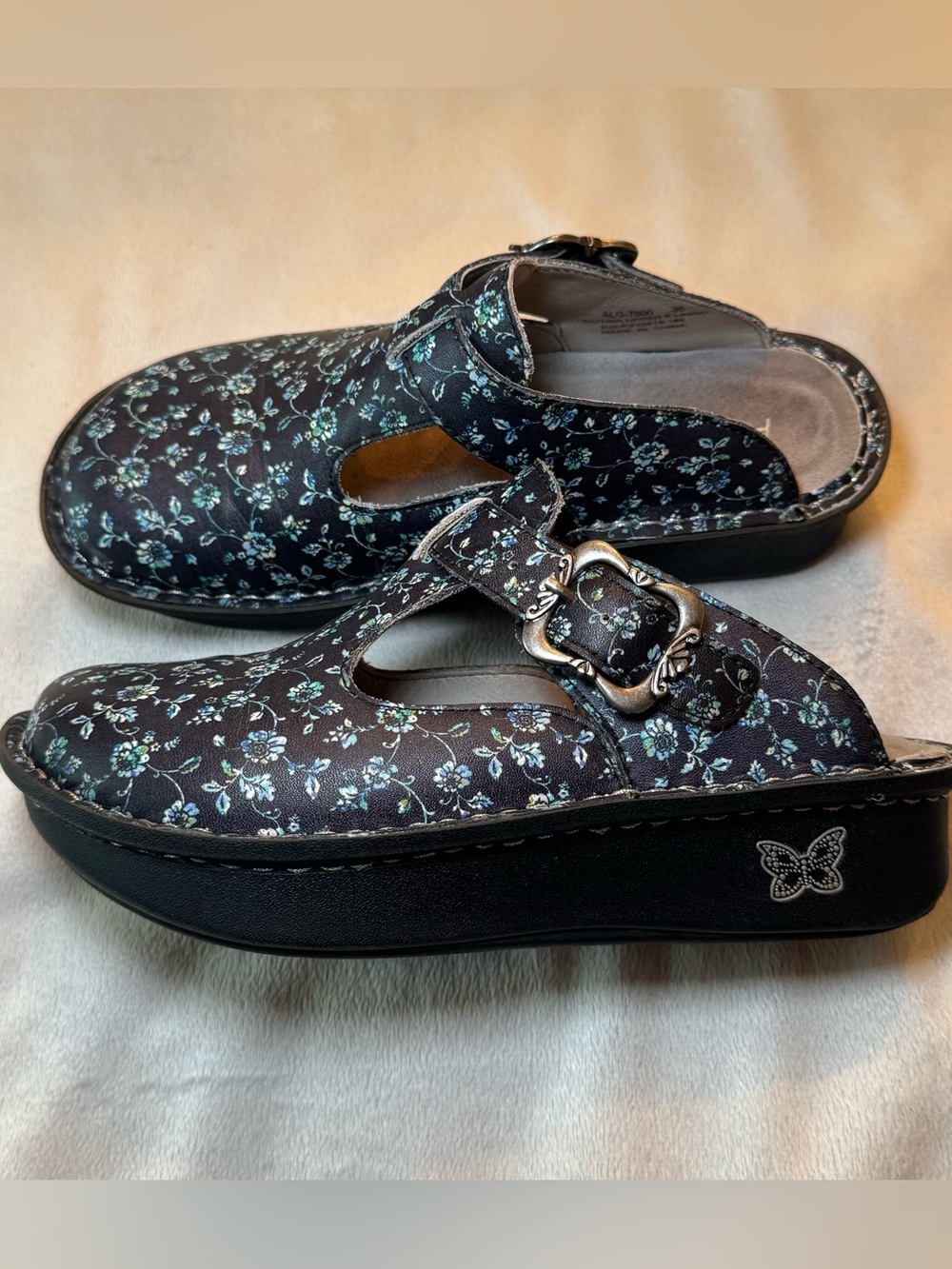Alegria Classic Work Pretty Women's Buckle Nursing Clogs Mary Jane Wildflower